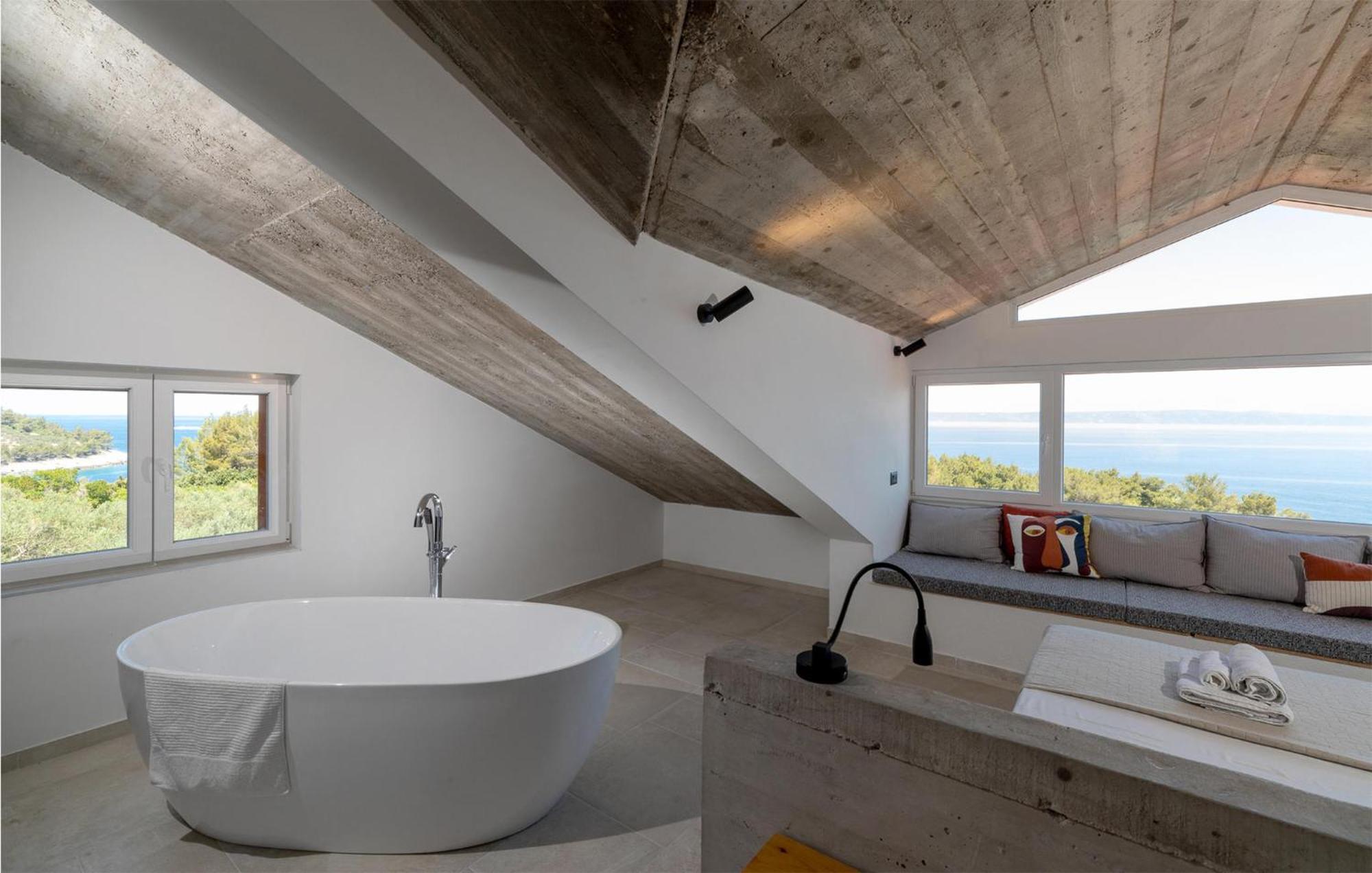 Amazing home in Blato w/ Jacuzzi, WiFi&5 Bedrooms Buitenkant foto