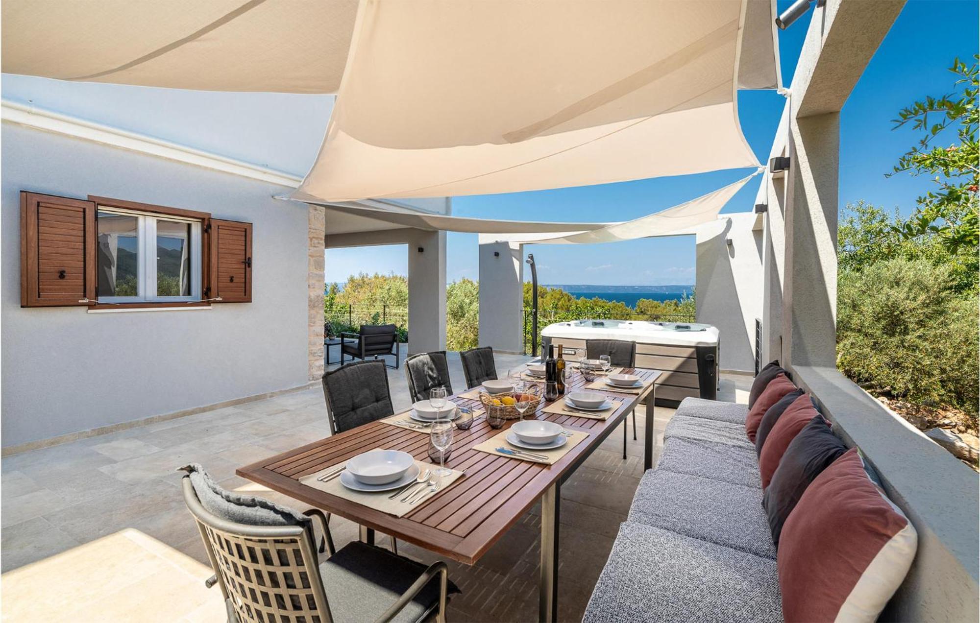 Amazing home in Blato w/ Jacuzzi, WiFi&5 Bedrooms Buitenkant foto
